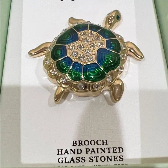 Piper K | Turtle Brooch - Picture 3 of 10